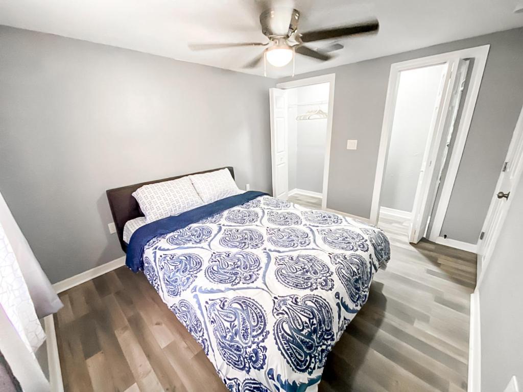 Sarasota Modern, Spacious, Comfy, Queen Beds, Backyard Rental Екстериор снимка