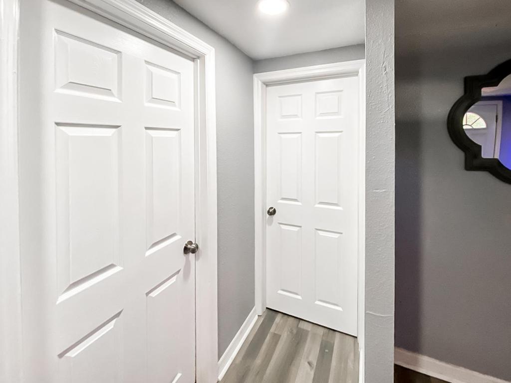 Sarasota Modern, Spacious, Comfy, Queen Beds, Backyard Rental Екстериор снимка