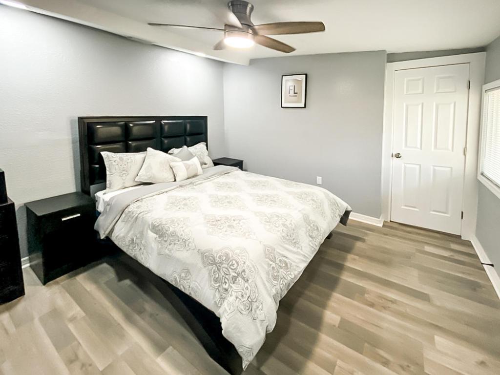 Sarasota Modern, Spacious, Comfy, Queen Beds, Backyard Rental Екстериор снимка