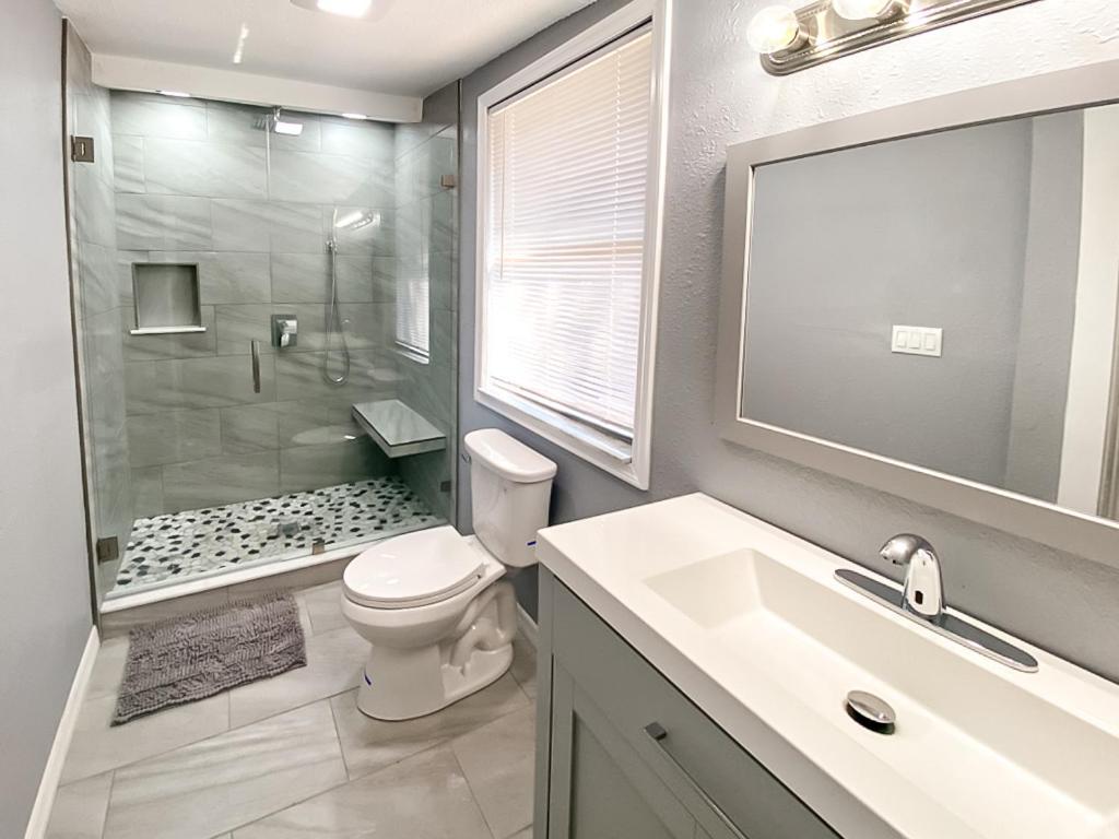 Sarasota Modern, Spacious, Comfy, Queen Beds, Backyard Rental Екстериор снимка