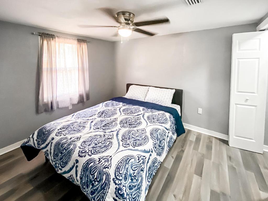 Sarasota Modern, Spacious, Comfy, Queen Beds, Backyard Rental Екстериор снимка